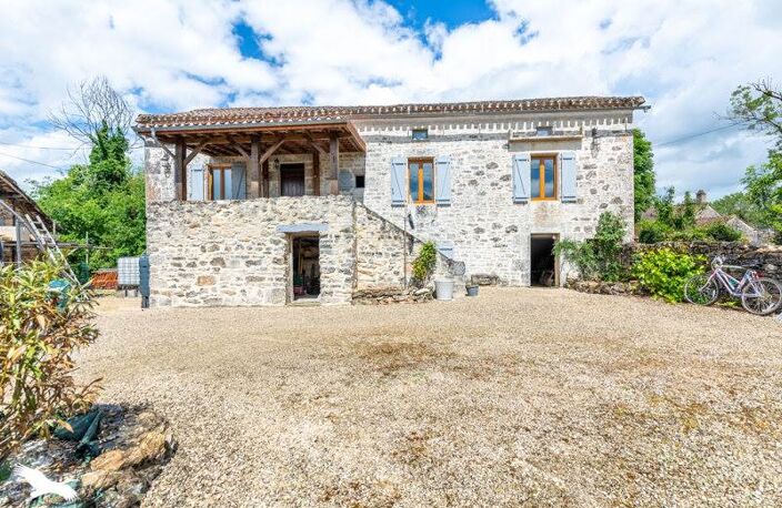 Maison en pierre de 5 pièces principales — photo 2