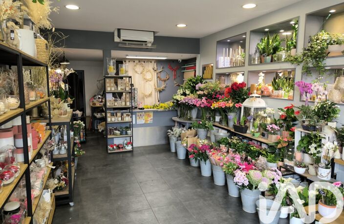 Vente Cadeaux, Fleurs 55 m&sup2; — photo 5