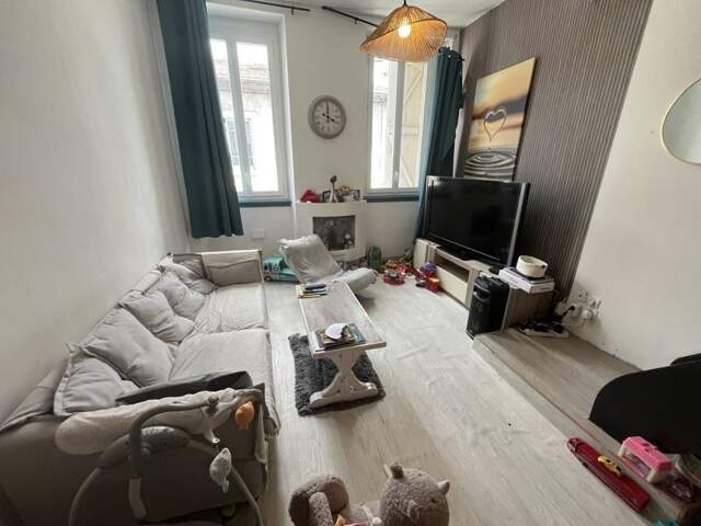 Maison de ville de 8 pièces principales — photo du bien