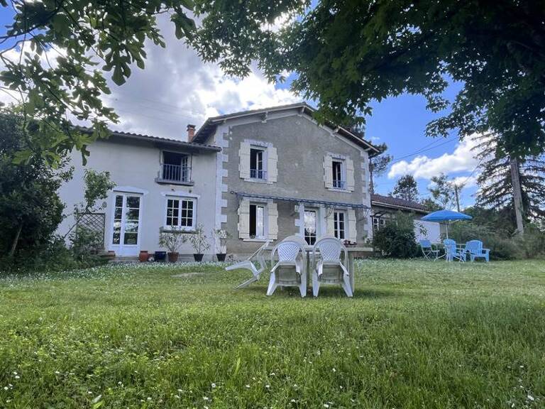Maison en pierre de 5 pièces principales — photo 1