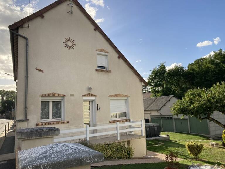 Maison de bourg de 7 pièces principales — photo 1