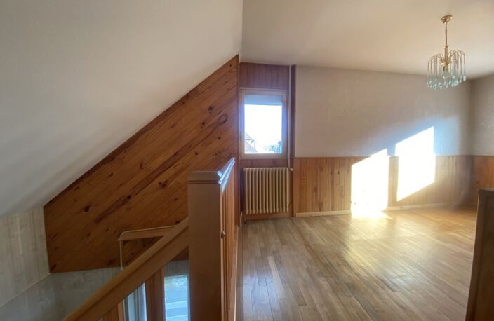 Maison de bourg de 7 pièces principales — photo 4