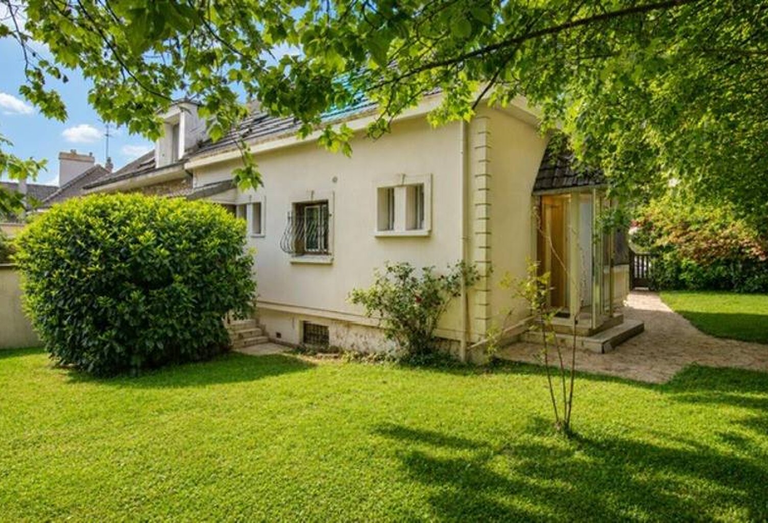 Maison de ville de 5 pièces principales — photo 1