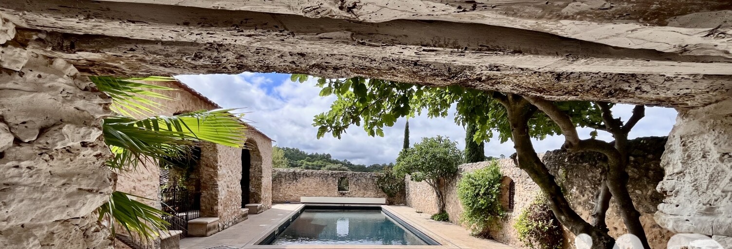 Maison 10 Pièces 400 m² à vendre à Saint-Julien (83560)