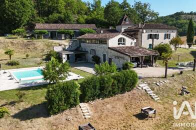 Maison 16 pièces 739000 €