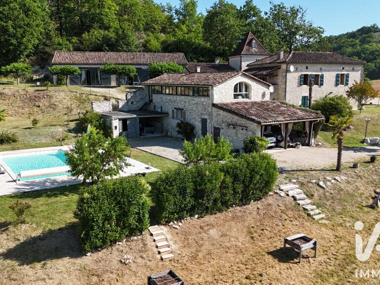 Vente Maison/villa 16 pièces — photo 1
