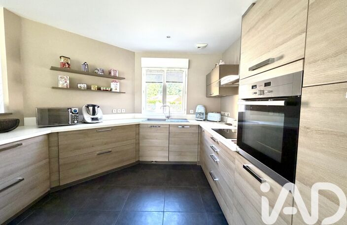 Vente Maison traditionnelle 7 pièces — photo 3