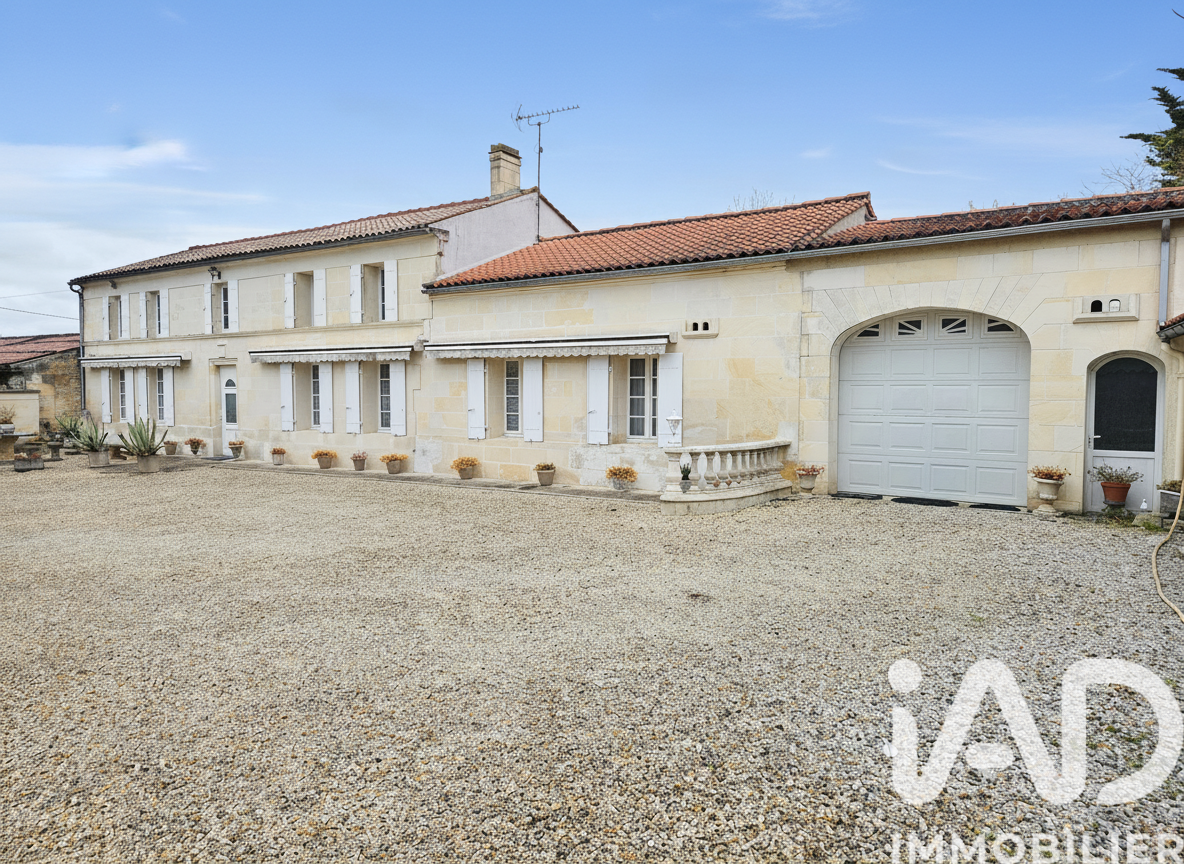 Maison à vendre, 10 pièces, 265 m², Berneuil