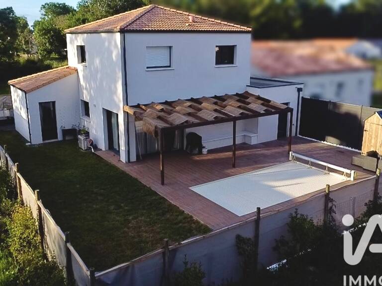 Vente Maison/villa 5 pièces — photo 1