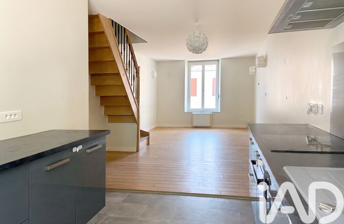 Vente Triplex 4 pièces — photo 2