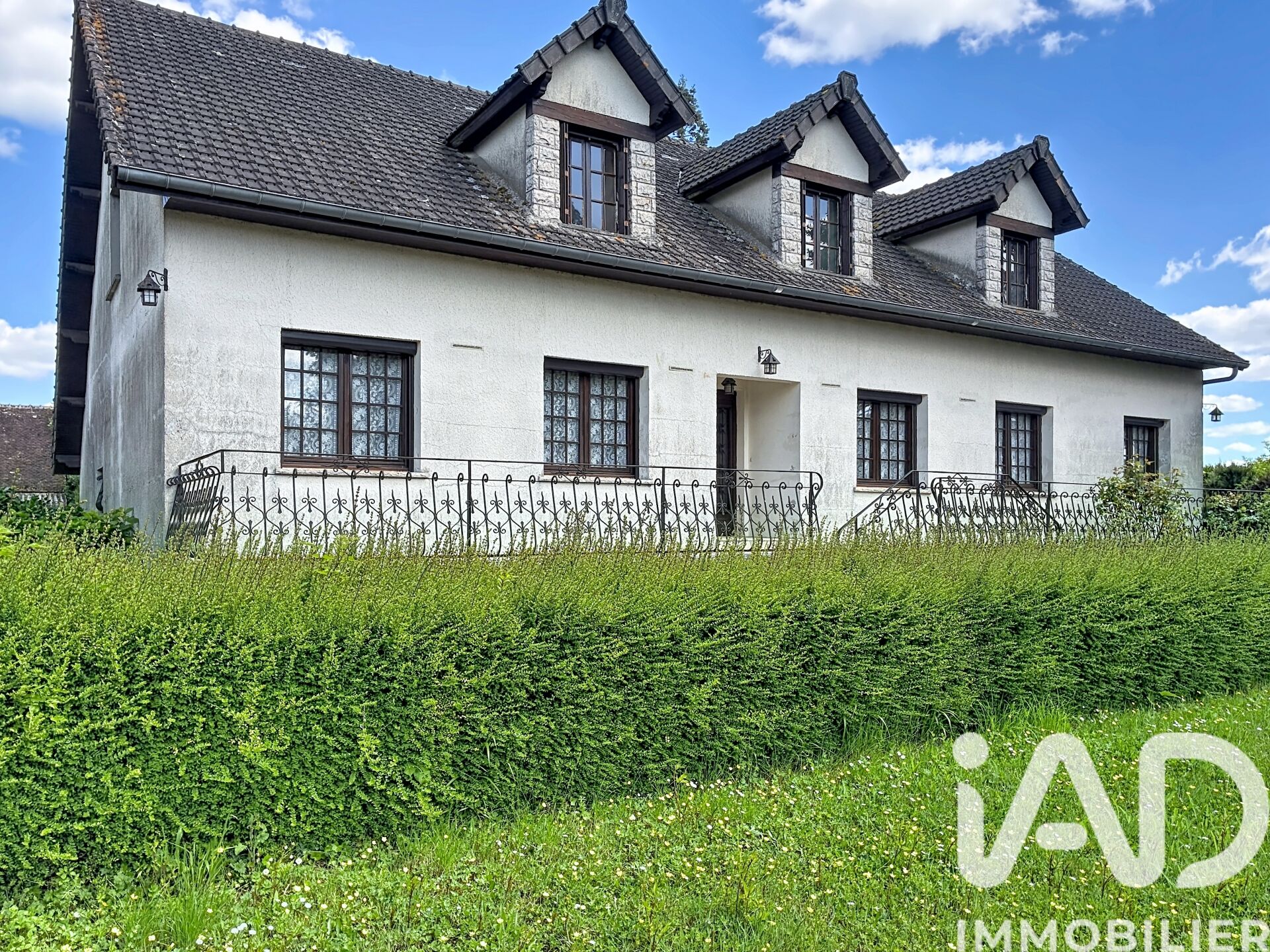 Egreville - 245m² - 12p. - 10ch.