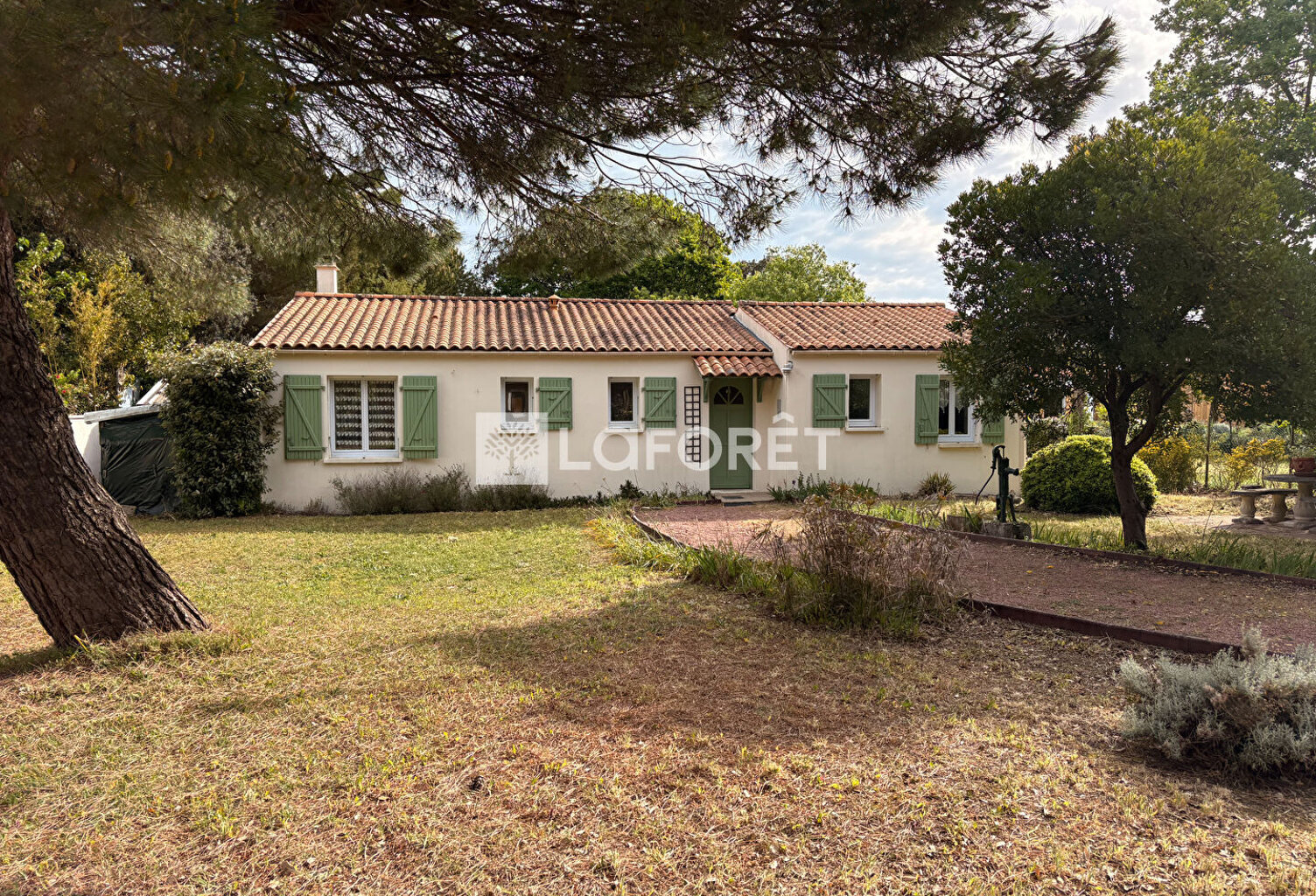 Saint Pierre D'Oléron — photo 1