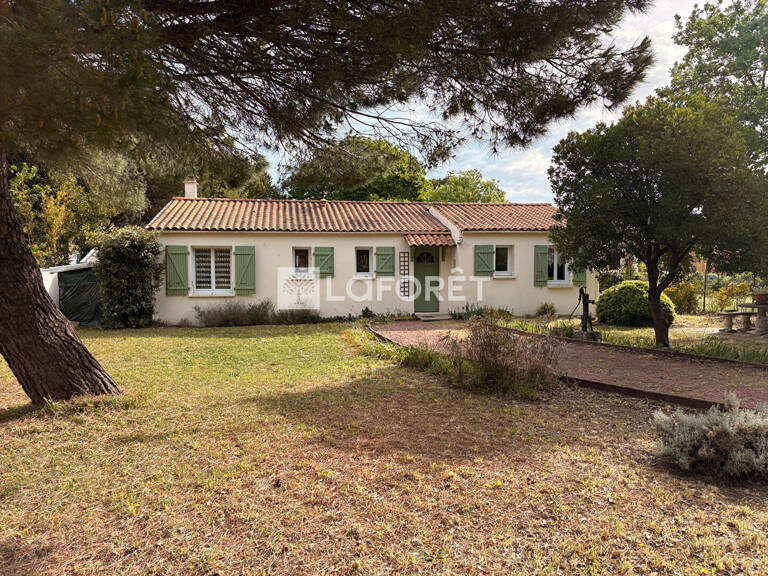 Saint Pierre D'Oléron — photo 1