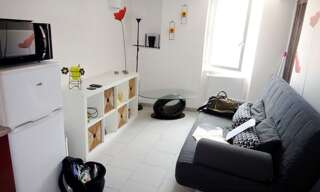 Appartement 1 Pièce 23 m² à louer à Saint-Mitre-les-Remparts (13920)