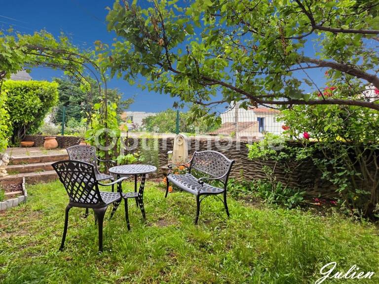 Secteur Beaulieu à Clermont-Ferrand / Limite Chamalières – Duplex 4 pièces avec jardin privatif, garage et caves — photo 1