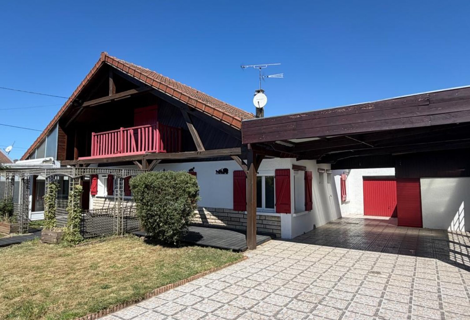 PAVILLON 4 CHAMBRES AVEC JARDIN,  GARAGE ET DÉPENDANCES — photo 1