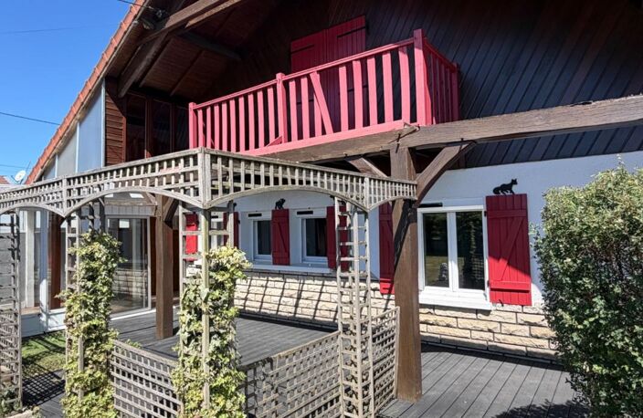 PAVILLON 4 CHAMBRES AVEC JARDIN,  GARAGE ET DÉPENDANCES — photo 2