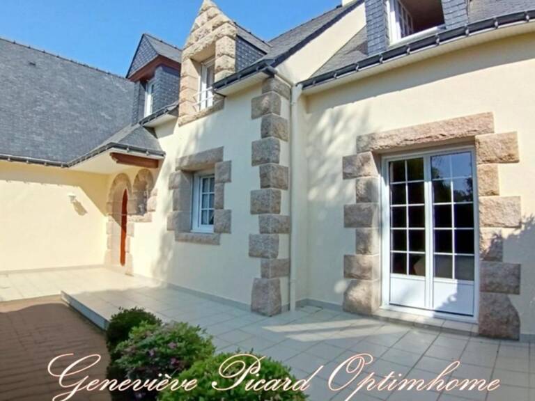COUP DE CŒUR À PONTIVY – Maison 165 m² – Jardin paysagé 2 000 m² – Dépendance 70 m² — photo 1