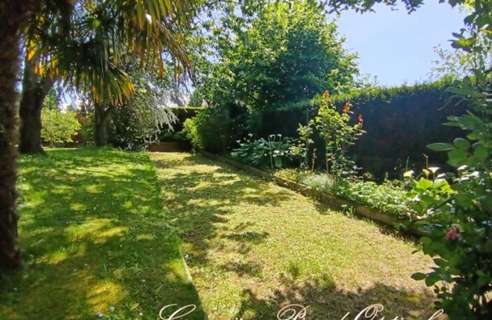 COUP DE CŒUR À PONTIVY – Maison 165 m² – Jardin paysagé 2 000 m² – Dépendance 70 m² — photo 4