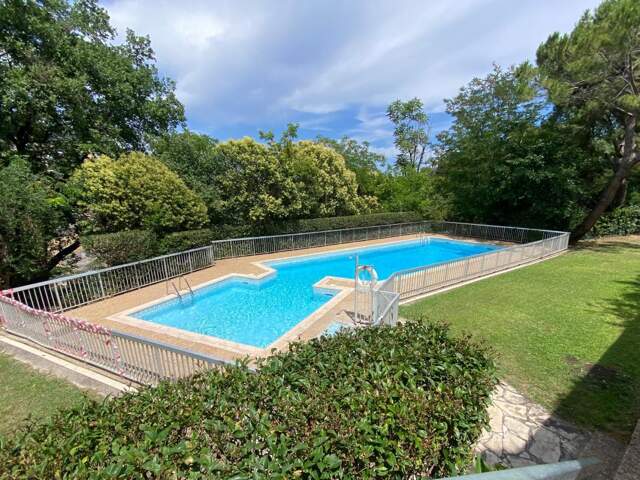 Appartement 3 pièces,  3 terrasses, box et piscine — photo du bien