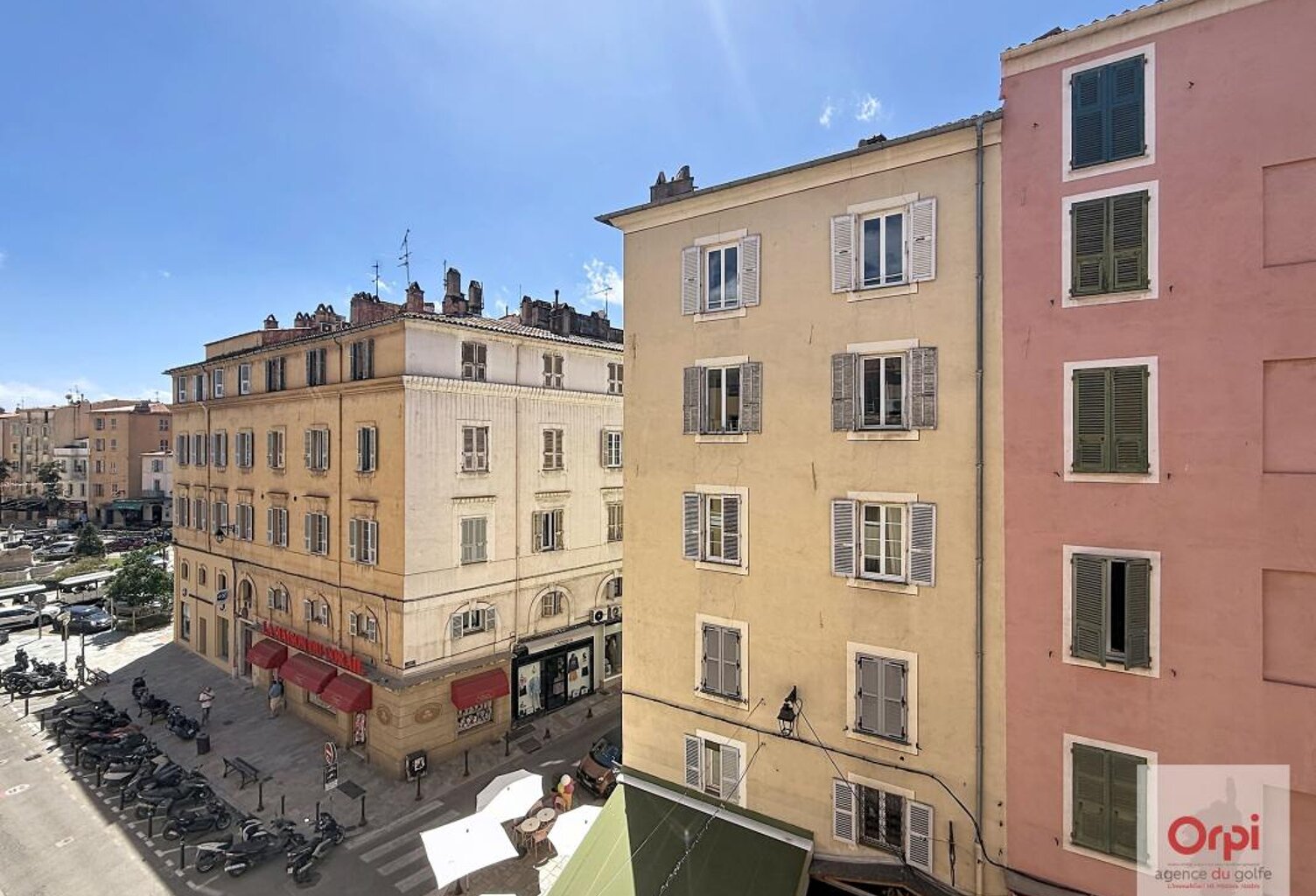 Appartement À Vendre — photo 1