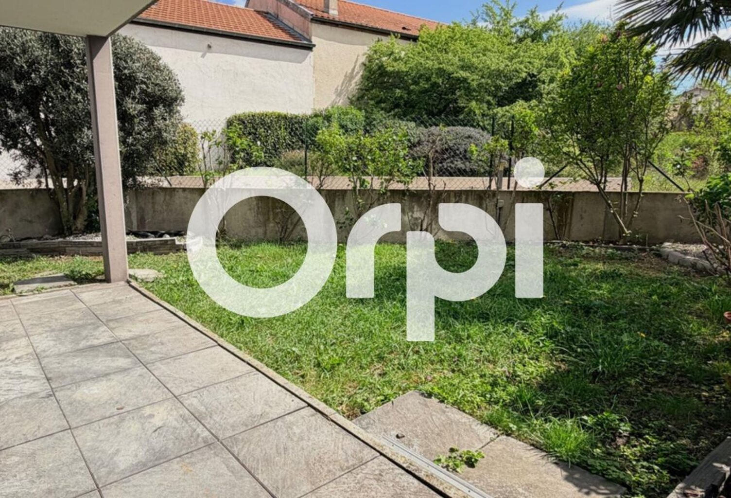 Baisse de prix[EXCLUSIVITÉ ORPI] – Charmant T3 avec jardin privatif et garage – Secteur calme & prisé de la Vallée du Gier — photo 1