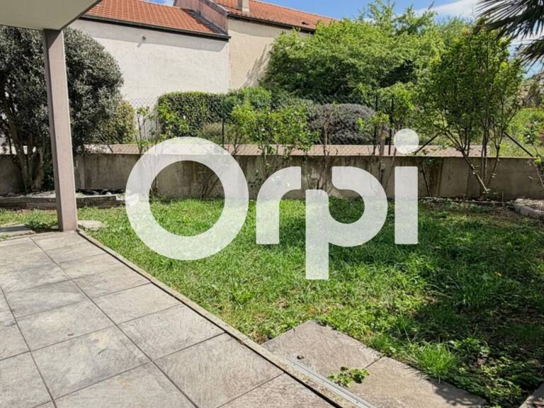 Baisse de prix[EXCLUSIVITÉ ORPI] – Charmant T3 avec jardin privatif et garage – Secteur calme & prisé de la Vallée du Gier — photo 1