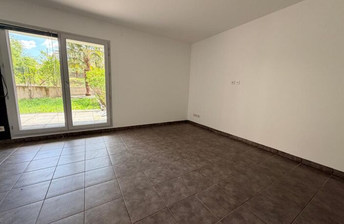 Baisse de prix[EXCLUSIVITÉ ORPI] – Charmant T3 avec jardin privatif et garage – Secteur calme & prisé de la Vallée du Gier — photo 4