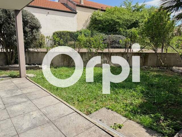 Baisse de prix[EXCLUSIVITÉ ORPI] – Charmant T3 avec jardin privatif et garage – Secteur calme & prisé de la Vallée du Gier — photo du bien