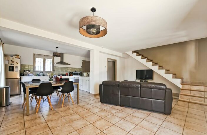 À Vendre à Uzès - Maison de 90m² sur terrain piscinable — photo 3