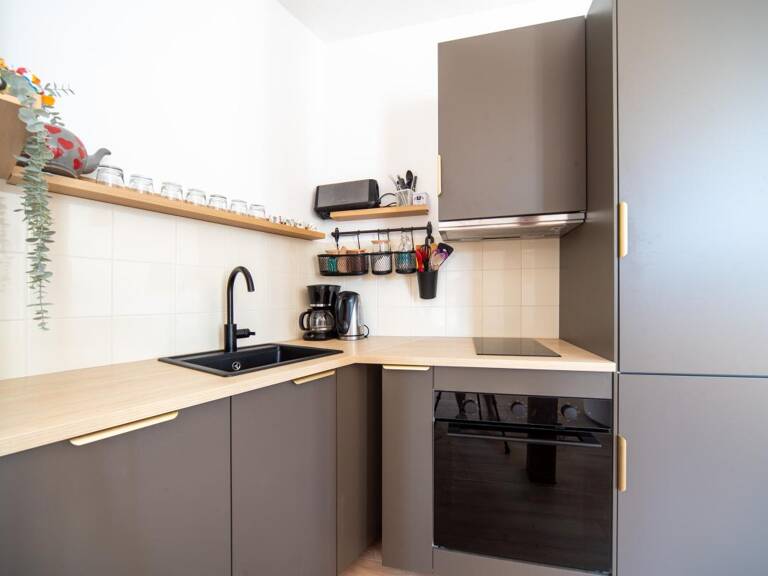 Appartement À Vendre - T3 en plein centre-ville avec grande terrasse — photo 1