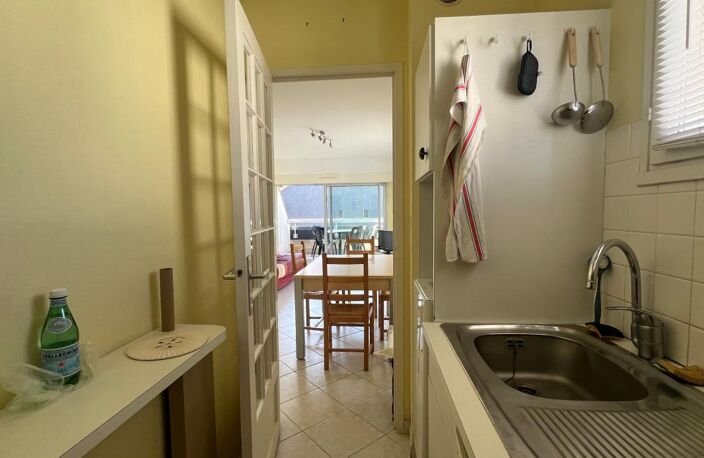 DUPLEX - PROXIMITE PLAGE et COMMERCES - LOGGIA PLEIN SUD - CAVE et AIRE DE PARKING — photo 5