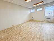  Bureau Fonctionnel de 20 m² – SARAN (Les Vallées) — photo 2