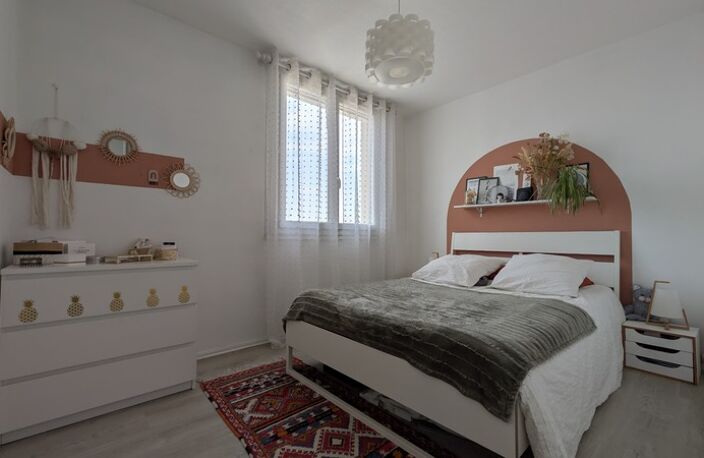 Appartement à vendre 4 pièces VILLEURBANNE (69 ) Limite Lyon 6 — photo 5