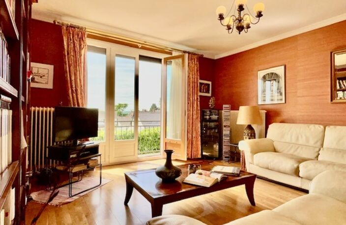 GRAND APPARTEMENT DE 120m2 - 3 CHAMBRES - CAVE - BOX — photo 4