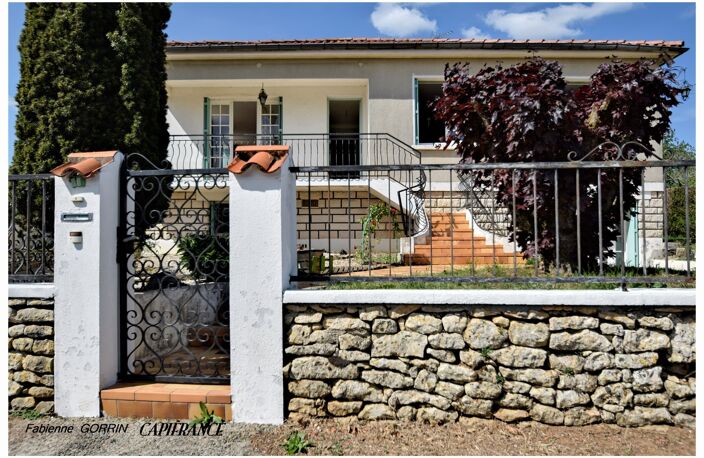 Maison à vendre 8  pièces AIGONDIGNE (79): Maison sur 2 niveaux aménagés, 3 chambres, grand garage (103 m2), dépendances, terrain clos — photo 3