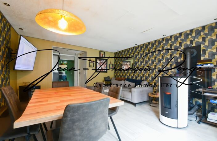 Vire, proche de l'Hippodrome, maison de ville rénovée avec trois chambres — photo 5