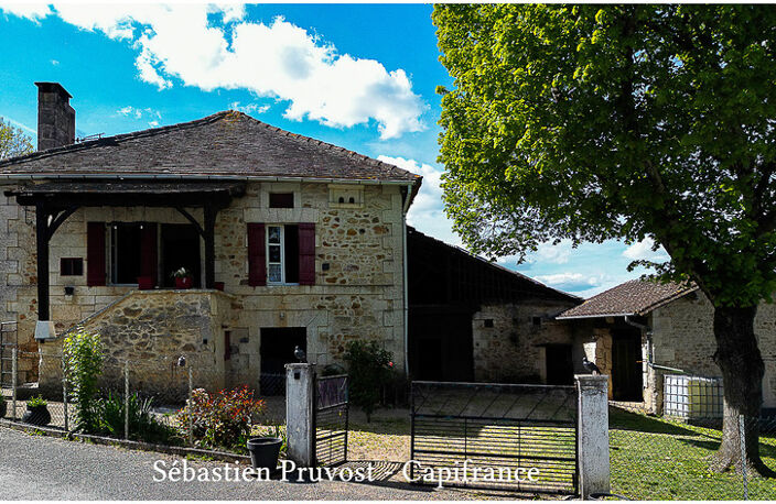 Proche de BRANTOME (24)Fermette à vendre 62m2, Combles 90m2, Grange 140m2, Dépendance, Terrain 5835m2 — photo 2
