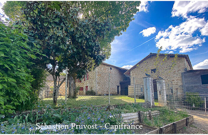 Proche de BRANTOME (24)Fermette à vendre 62m2, Combles 90m2, Grange 140m2, Dépendance, Terrain 5835m2 — photo 3