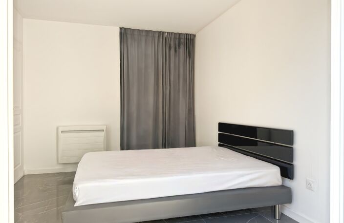 SAINT MARC SUR MER CENTRE - PLAGE HULOT MARCHÉ - PETITE MAISON RENOVEE 3 CHAMBRES ET MEZZANINES - JARDIN CLOS - TERRASSE — photo 4