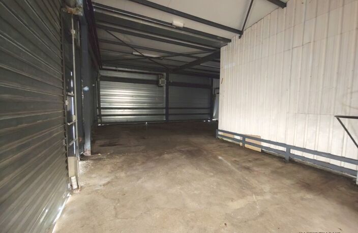 LOCAL COMMERCIAL DE GRANDE SURFACE – MULTIPLES POSSIBILITÉS D’EXPLOITATION VIERZON (18100) — photo 3