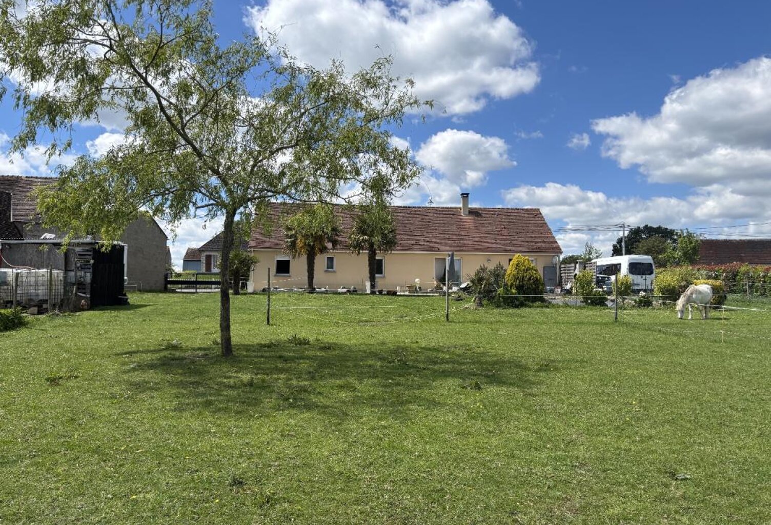 ALMENECHES — photo 1
