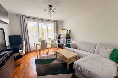 Appartement 3 pièces 775 €