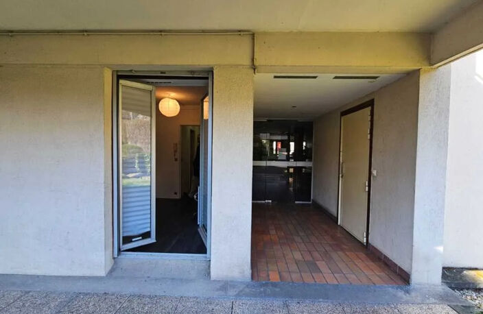 Situées à 1 minute du métro Ligne 9 (Station Billancourt), nous vous proposons à la location, dans un Immeuble mixte au cadre verdoyant, une surface de bureaux en rez-de-chaussée de 50 m² — photo 4