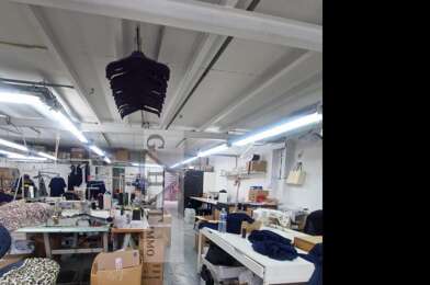 Local industriel  2700 €