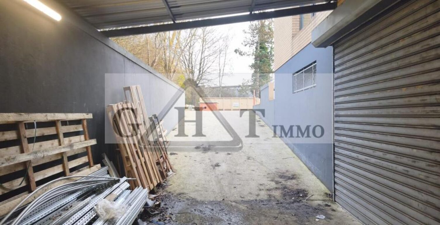 1240 m² d'entrepot bureaux indépendant à vendre à TORCY — photo 1