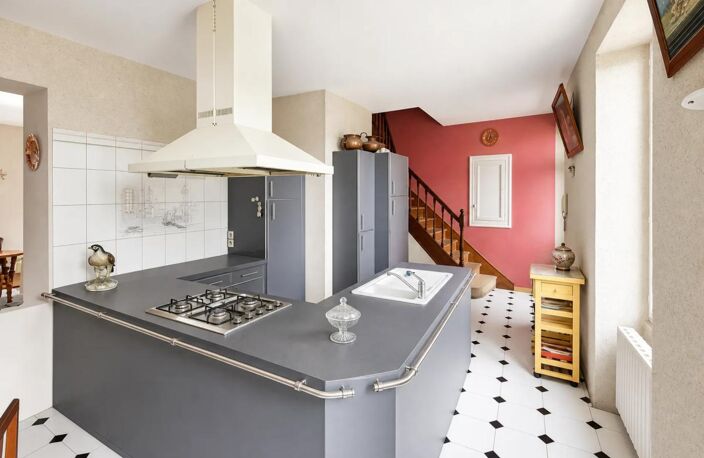 Maison de 5 pièces de 126 m² à Mehun-sur-Yèvre — photo 4
