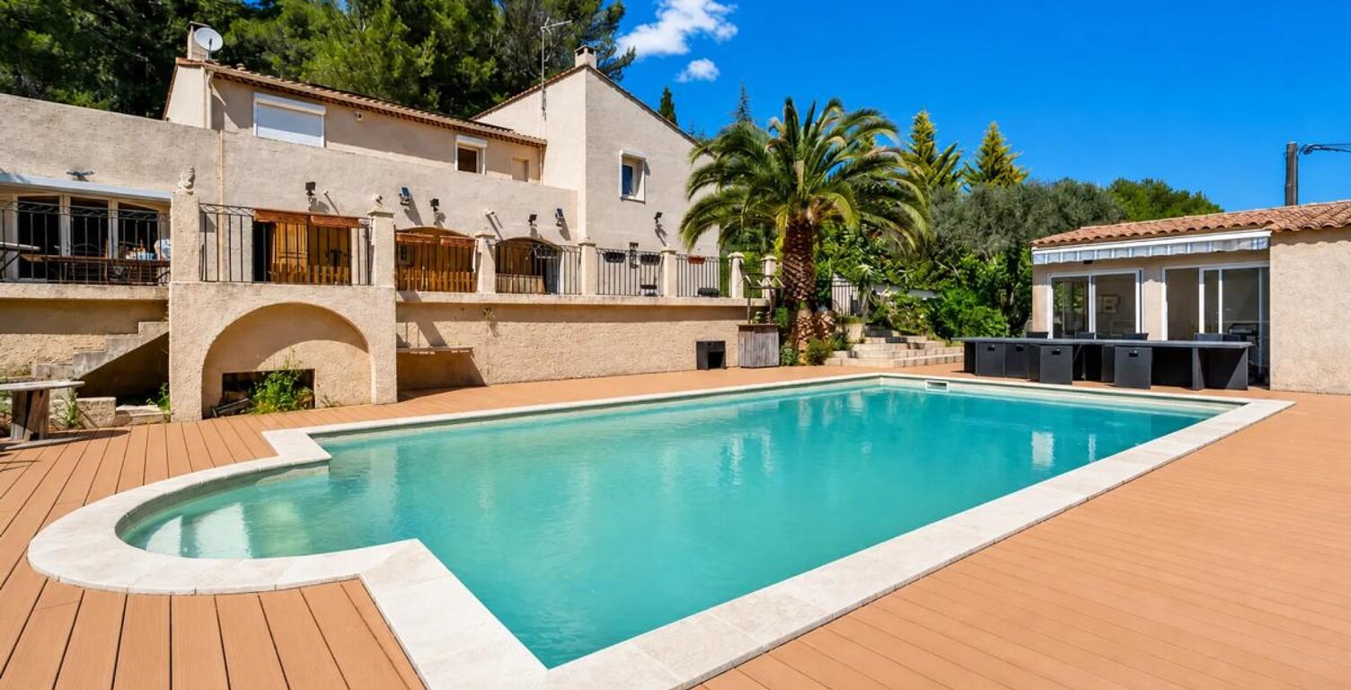Maison de 8 pièces de 203 m² à Auriol — photo 1