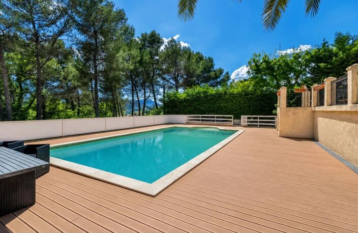 Maison de 8 pièces de 203 m² à Auriol — photo 2