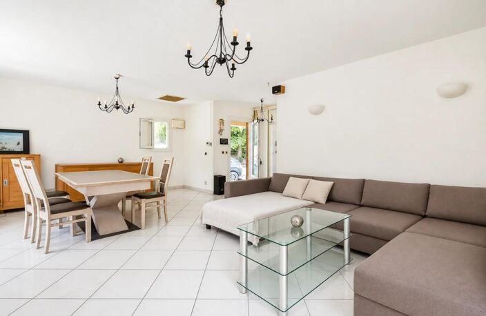 Maison de 8 pièces de 203 m² à Auriol — photo 5